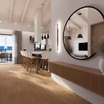 Morena Villa *